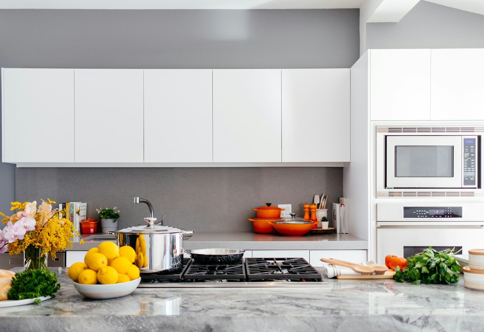 How to Build a Countertop That Feels Calm at 8 A.M.